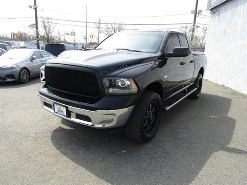 Brilliant Black Crystal Pearlcoat 2016 RAM 1500 Tradesman