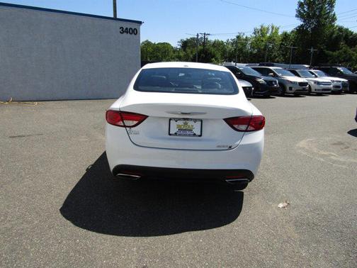2016 Chrysler 200 S