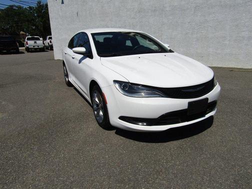 2016 Chrysler 200 S