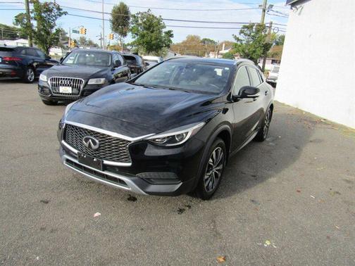 2019 INFINITI QX30 LUXE