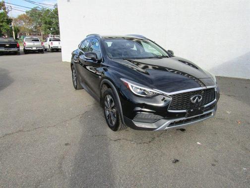 2019 INFINITI QX30 LUXE