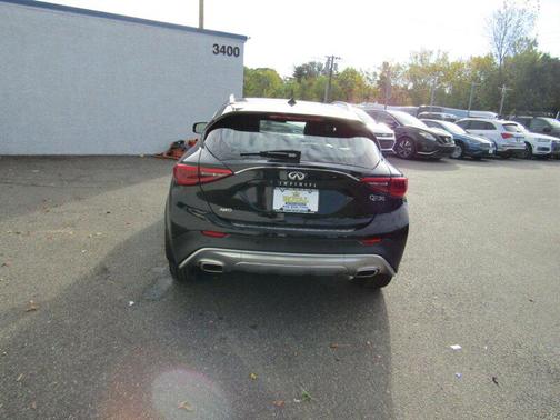 2019 INFINITI QX30 LUXE