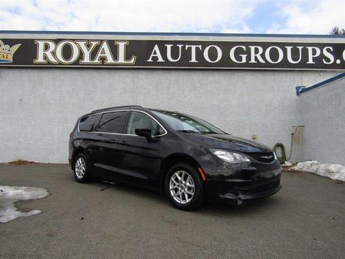 2021 Chrysler Voyager LXI