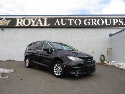 2021 Chrysler Voyager LXI