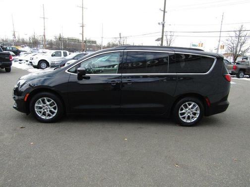 2021 Chrysler Voyager LXI