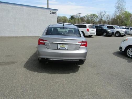 2014 Chrysler 200 Limited