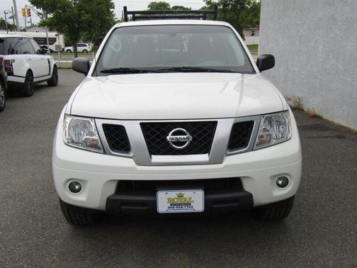 Magnetic Black Pearl 2020 Nissan Frontier SV
