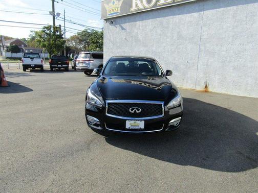 2019 INFINITI Q70 3.7X LUXE