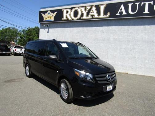 2017 Mercedes-Benz Metris Base
