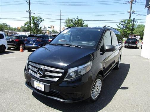 2017 Mercedes-Benz Metris Base