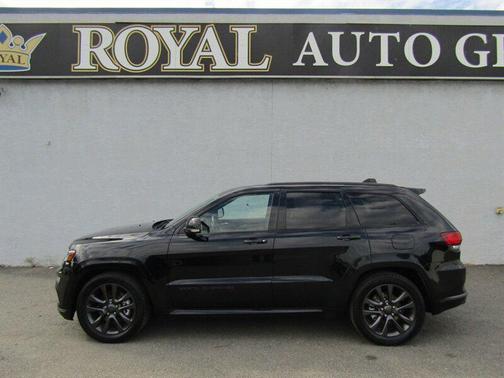 Diamond Black Crystal Pearlcoat 2019 Jeep Grand Cherokee High Altitude