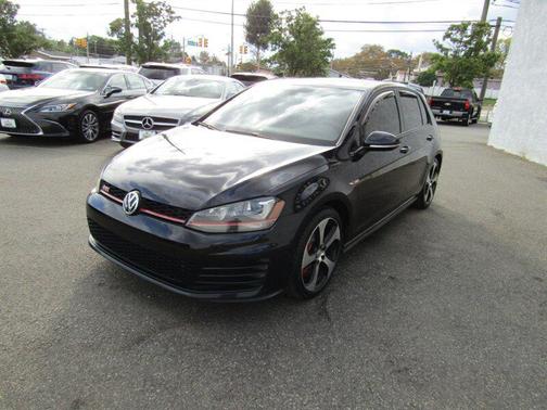 2015 Volkswagen Golf GTI 2.0T SE w/Performance Package 4-Door