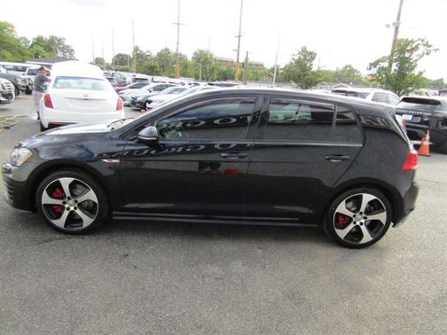 2015 Volkswagen Golf GTI 2.0T SE w/Performance Package 4-Door