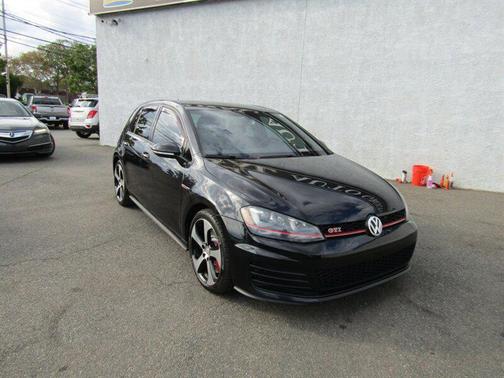2015 Volkswagen Golf GTI 2.0T SE w/Performance Package 4-Door