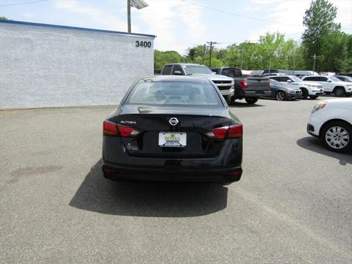 2022 Nissan Altima S FWD