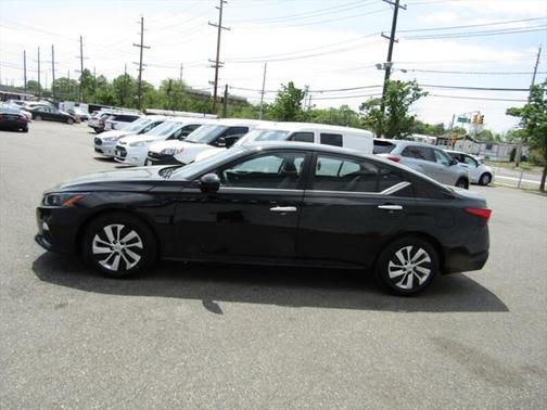 2022 Nissan Altima S FWD