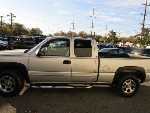 2004 Chevrolet Silverado 1500 LS Extended Cab