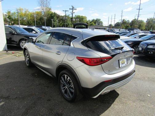 2018 INFINITI QX30 Premium