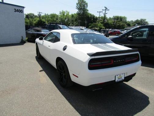 2016 Dodge Challenger SXT