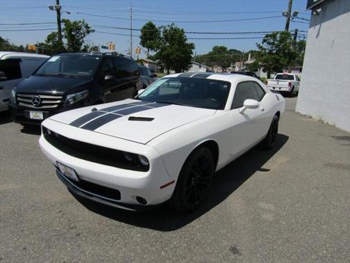 2016 Dodge Challenger SXT