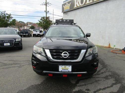 2017 Nissan Pathfinder SL