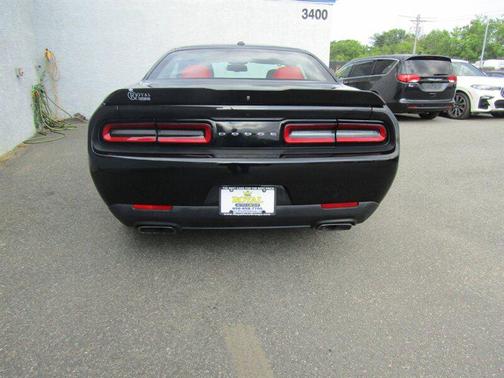 Pitch Black Clearcoat 2020 Dodge Challenger R/T