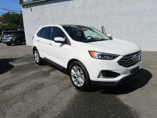 2020 Ford Edge Titanium