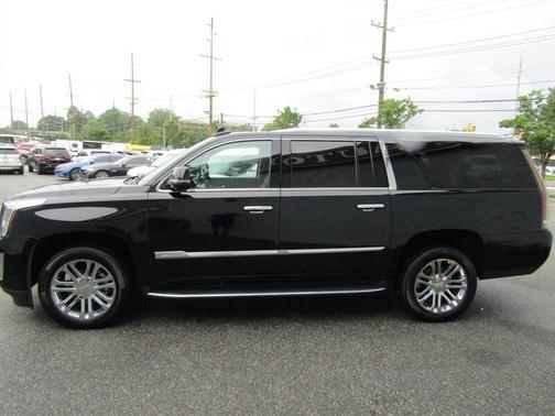 2019 Cadillac Escalade ESV Standard