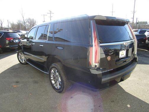 2019 Cadillac Escalade ESV Standard