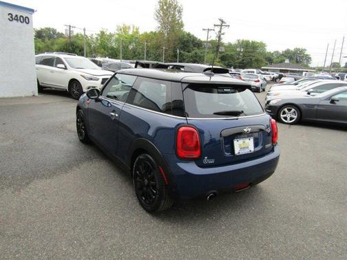 2017 MINI Hardtop Cooper