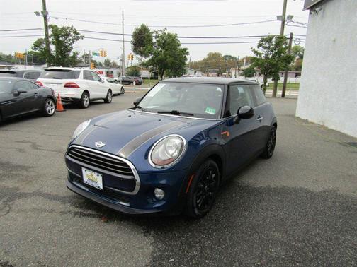 2017 MINI Hardtop Cooper