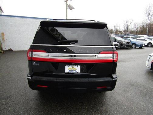 Black Velvet 2018 Lincoln Navigator Reserve