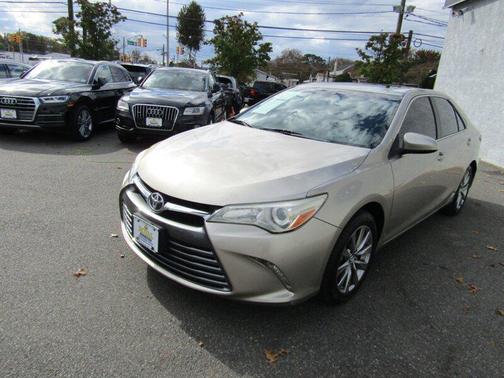 2016 Toyota Camry XLE