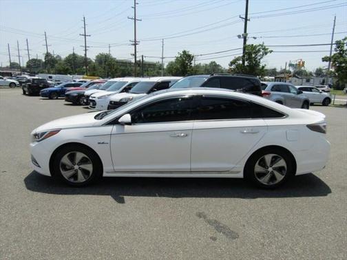 2017 Hyundai SONATA Hybrid Limited