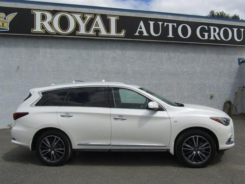 Majestic White 2019 INFINITI QX60 Luxe