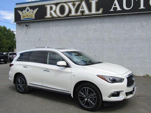 Majestic White 2019 INFINITI QX60 Luxe