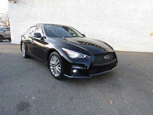 2015 INFINITI Q50 Base