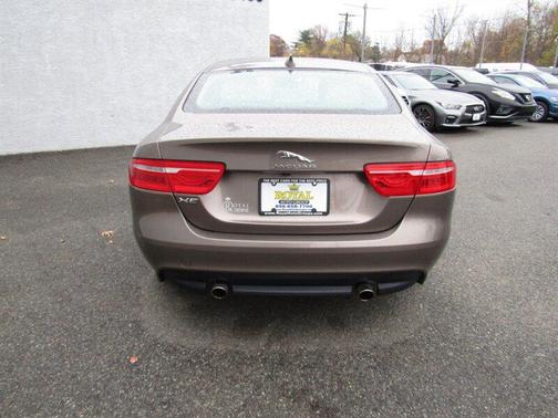 2017 Jaguar XE 35t Premium