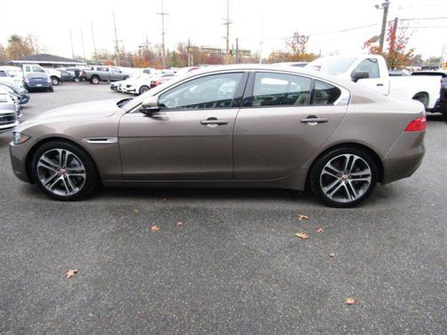 2017 Jaguar XE 35t Premium