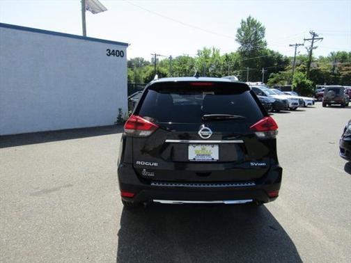 2018 Nissan Rogue SV