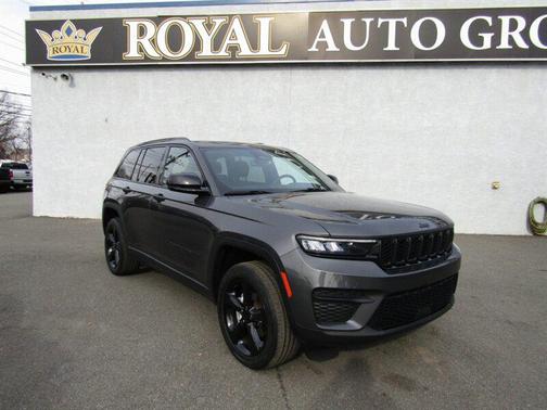 2022 Jeep Grand Cherokee Altitude