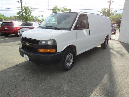 Summit White 2018 Chevrolet Express 2500 Work Van