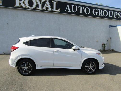 Platinum White Pearl 2019 Honda HR-V Touring