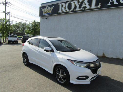Platinum White Pearl 2019 Honda HR-V Touring