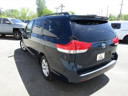 2012 Toyota Sienna LE