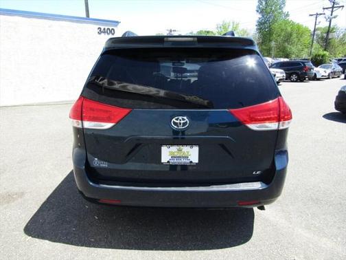 2012 Toyota Sienna LE