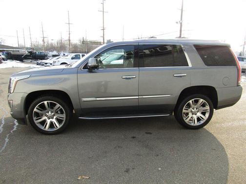 2018 Cadillac Escalade Luxury