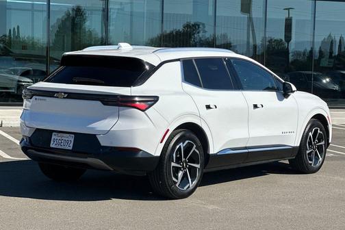 Summit White 2025 Chevrolet Equinox EV LT