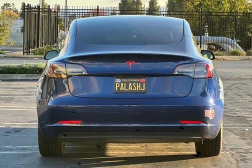 2022 Tesla Model 3 Standard Range