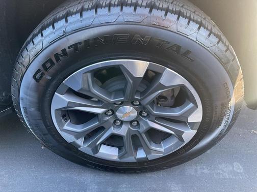 2025 Chevrolet Tahoe LS